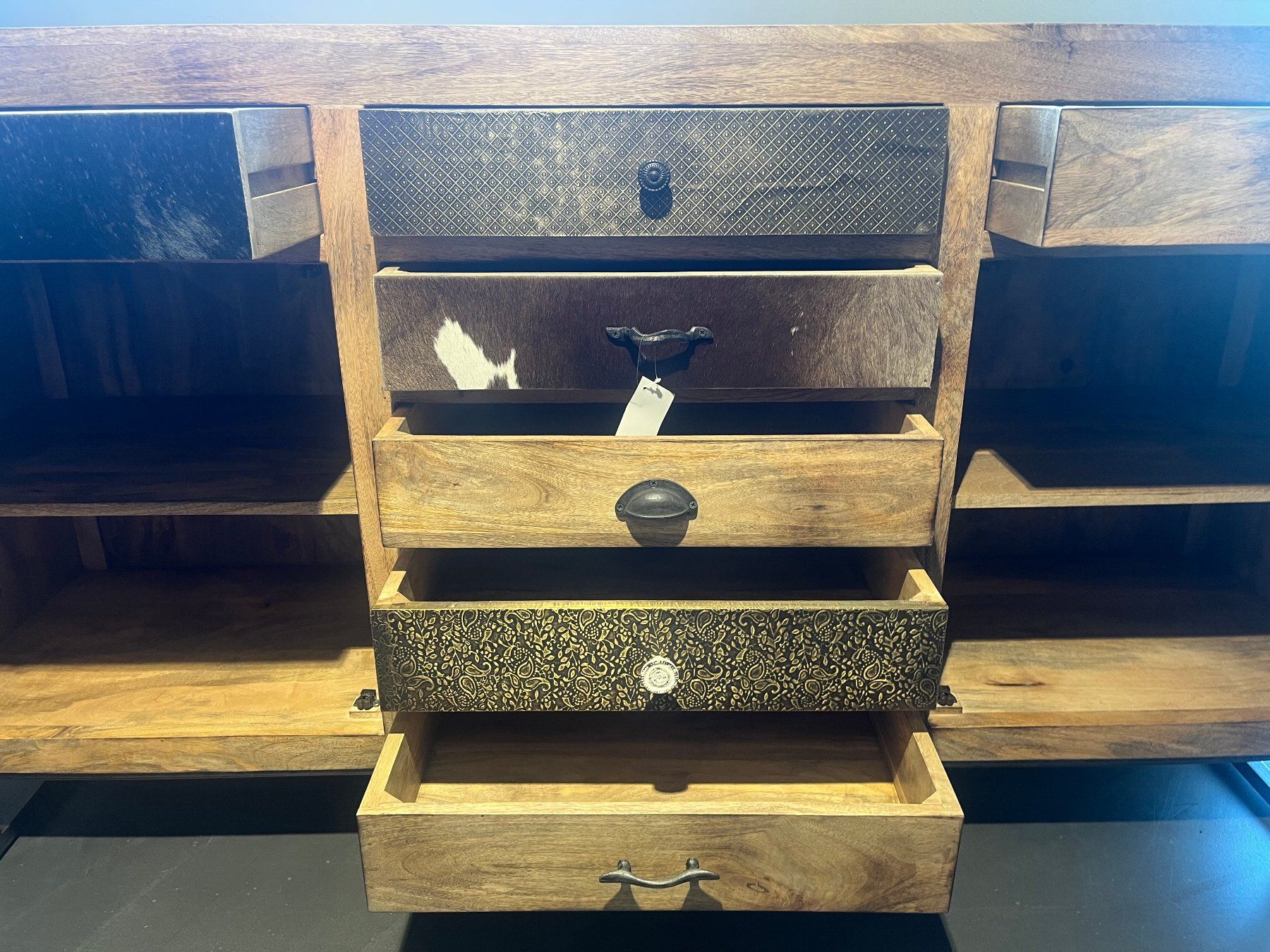 Commodes: Unikat- Sideboard "Ethno 2" – Neuf (Voir description) à Kloten par bilgeri01 4