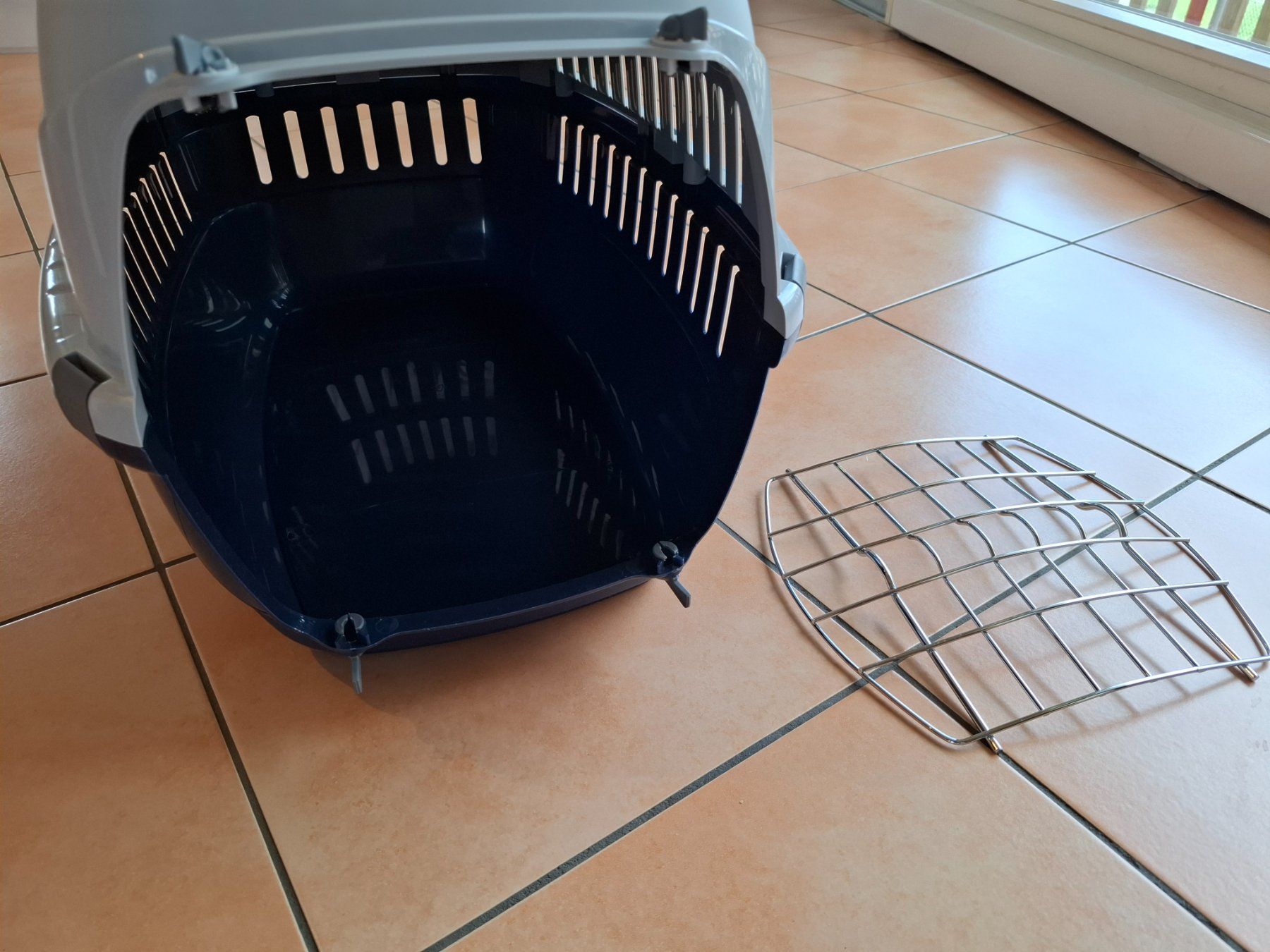 Cages, transport & sécurité: Katzenbox / Transportbox / Kleintierbox – D'occasion à Seewen SZ par AllroadV8Power 2