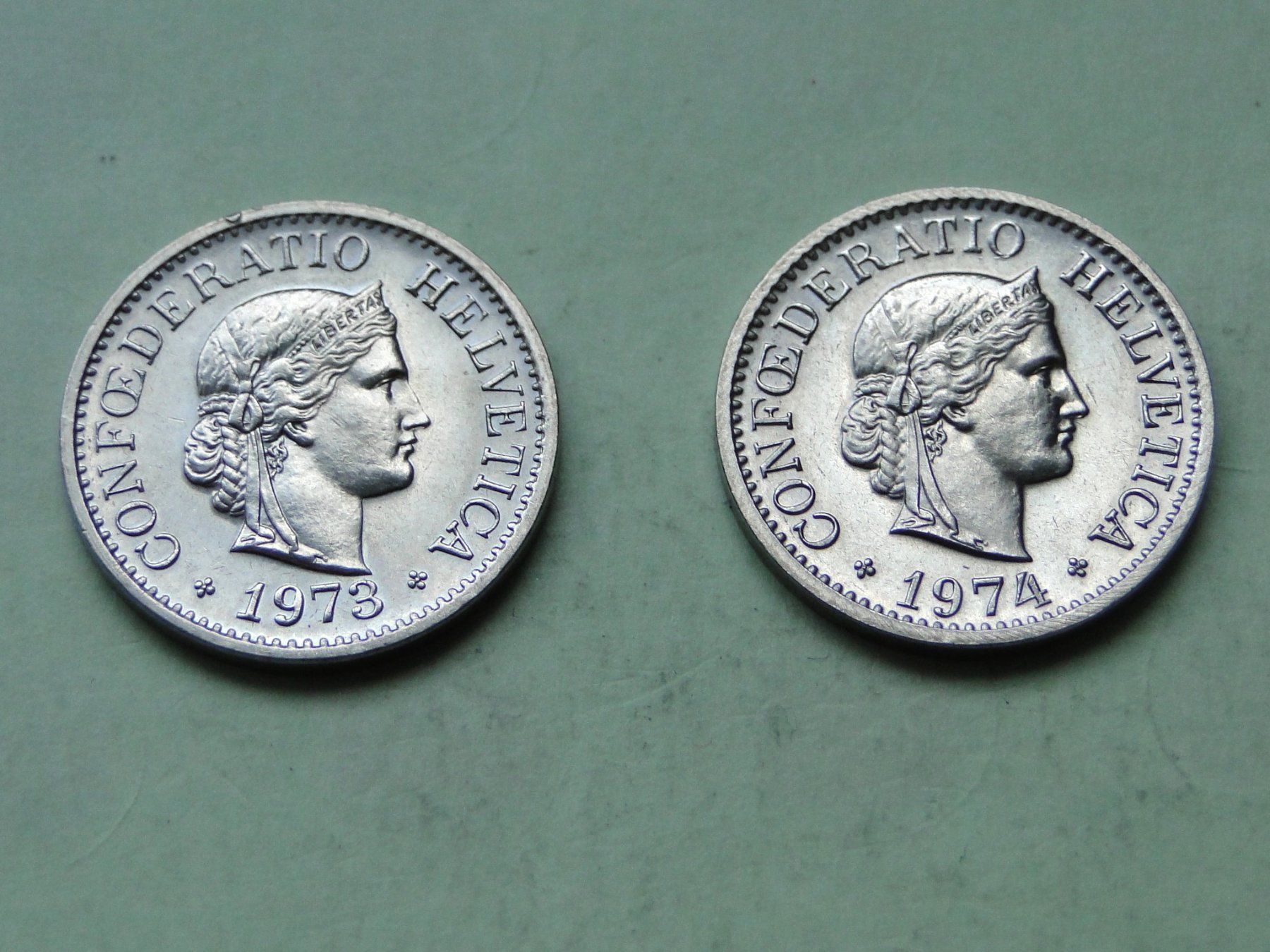 Tutti le monete: 2x 10 Rappen 1973 + 1974 wunderschön – Usato da Killwangen venduto da cyrano56 2