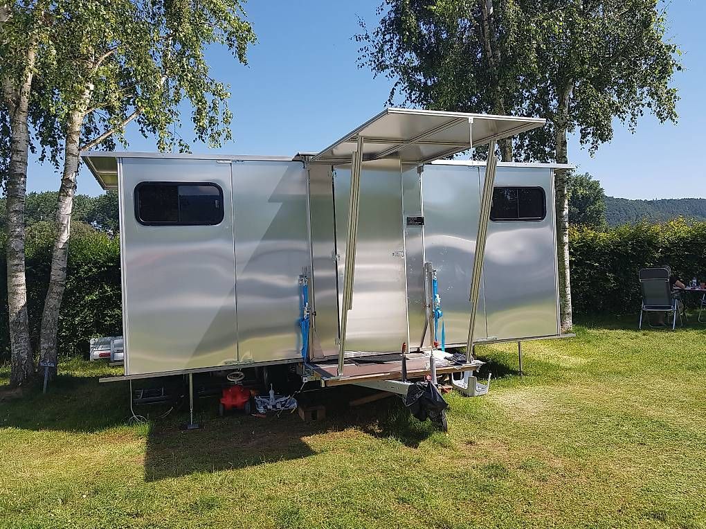Véhicules de camping: Ausklappbarer Wohnwagen – D'occasion à Laupen BE par gutknecht78