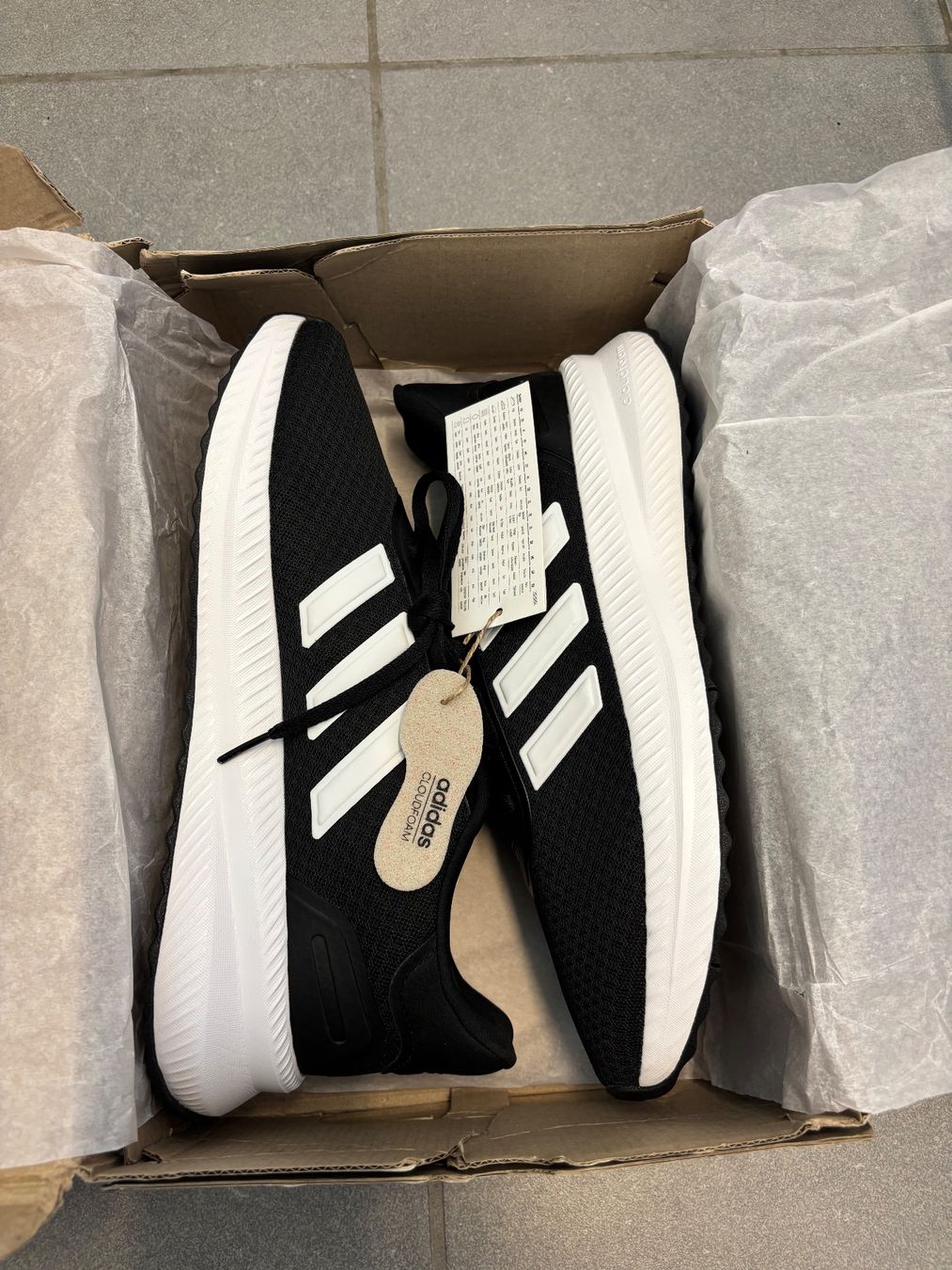Adidas Herrenschuhe: Adidas Sneakers – Neu und originalverpackt aus Zürich von mc_mike77 1