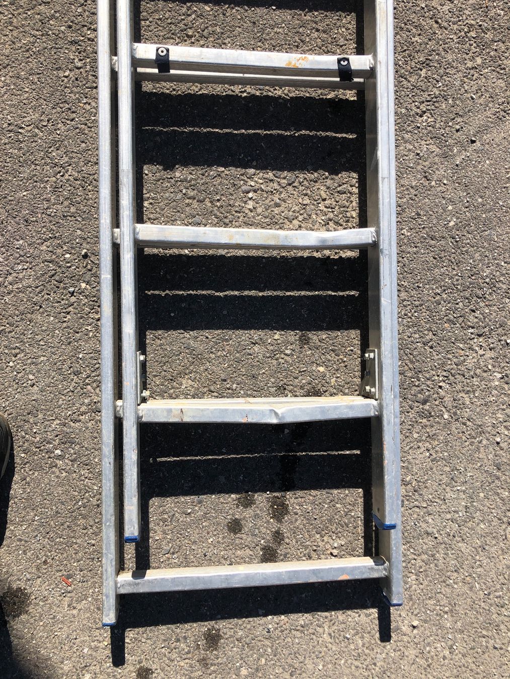 Scale: Échelle aluminium – Usato da Chénens venduto da Touta1franc 1