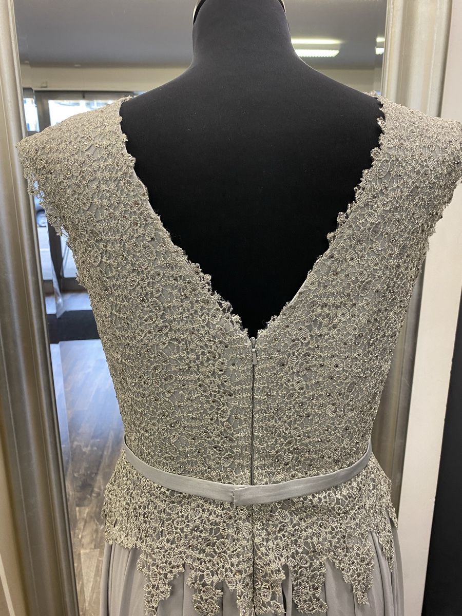 Kleider: Abendkleid-Festkleid - Grau 38 – Neu (gemäss Beschreibung) aus Schlatt ZH von mak_wrr6 2