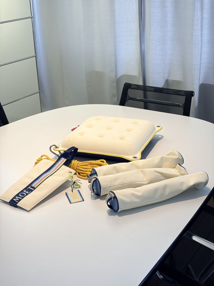 Taschen: Moët & Chandon Boot- & Strandtasche Set | 9 Champagnergläser – Gebraucht aus Herrliberg von Julianopie 5