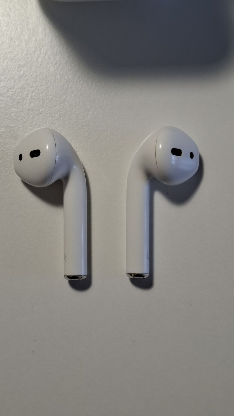 Apple Cuffie: Apple AirPods 2 gebraucht – Usato da Wettingen venduto da leo_5h6v 4