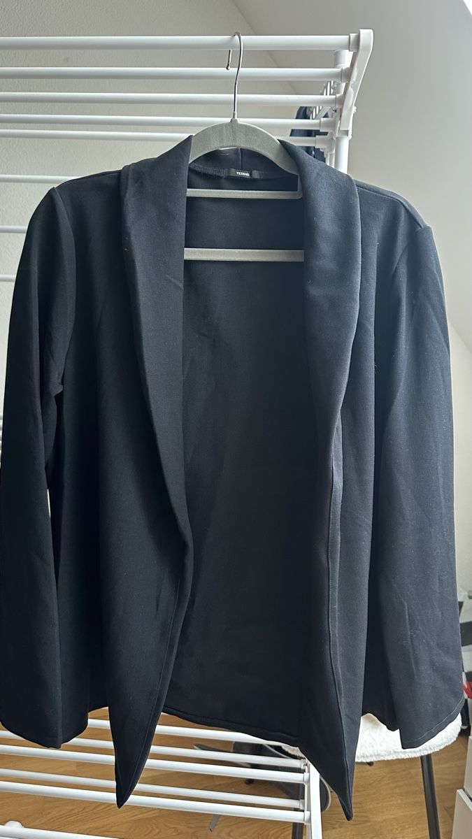 Giacche: Schicker Blazer schwarz Grösse M-L – Nuovo (secondo la descrizione) da Illnau venduto da ais_qm7t 1