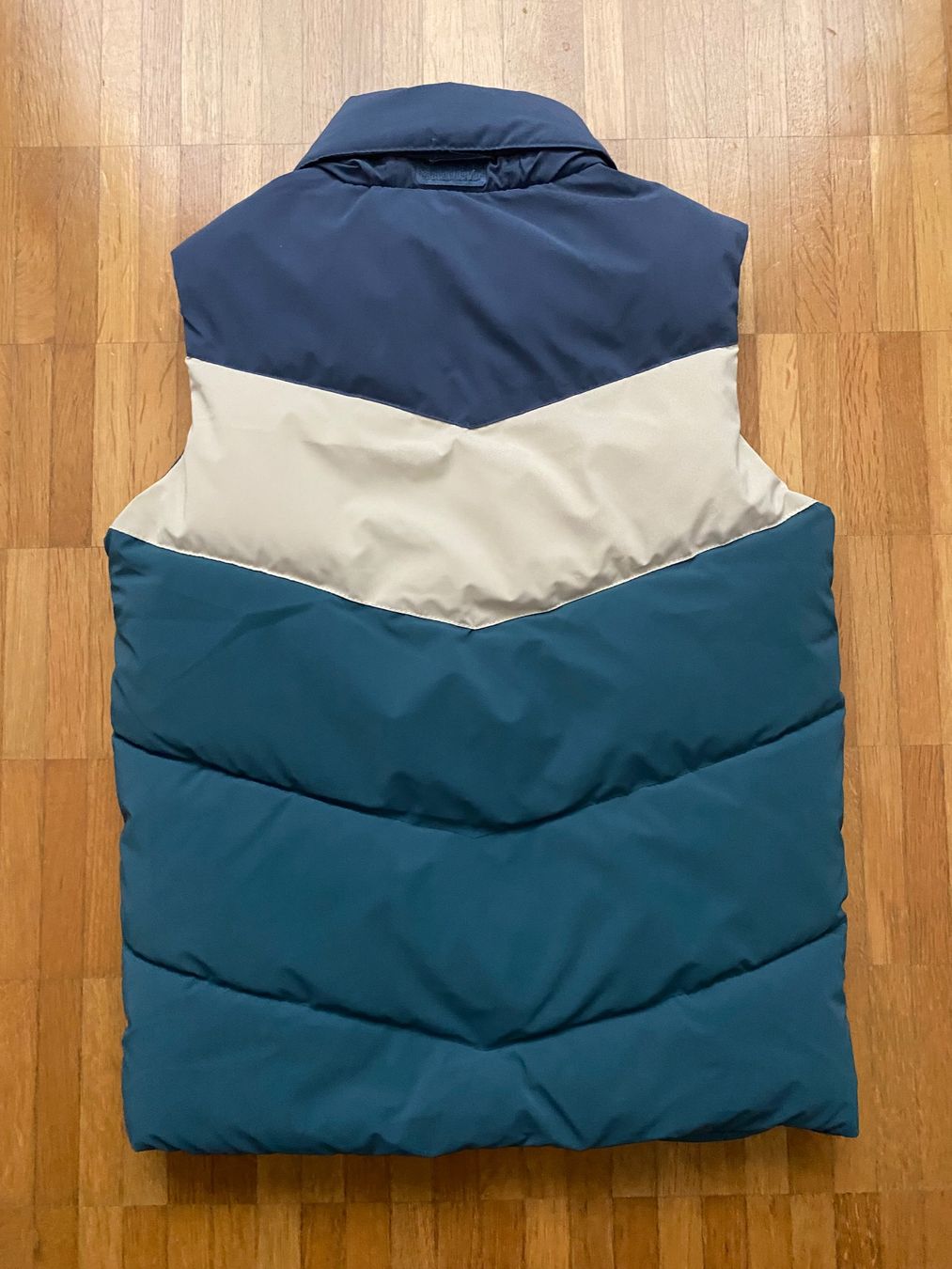 Altro abbigliamento per bambino: Veste sans manches garçon – Usato da Basel venduto da OK2010 1