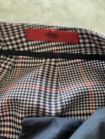 Hose Hugo Boss Gr. 34 (neuwertig)