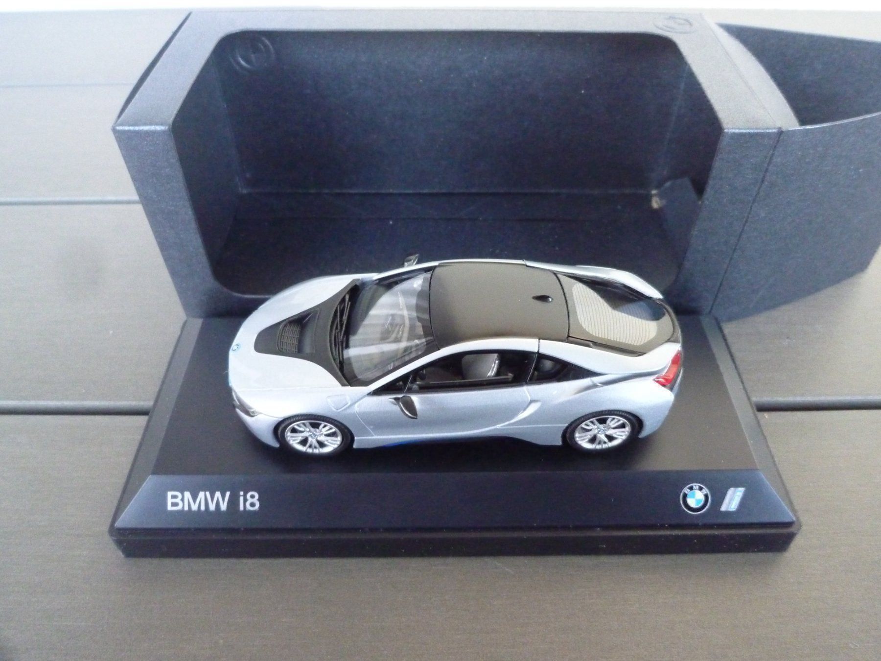 Modellini d'auto: BMW i8 – Nuovo e nell'imballaggio originale da Flawil venduto da Imperiosud 5