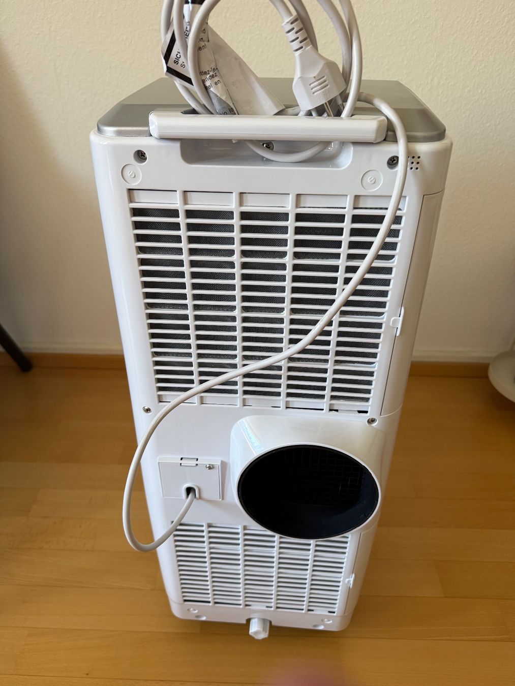 Novamatic Klimageräte: Mobile Klimagerät Novamatic CL 1020 – Gebraucht aus Basel von Boxidoma 1