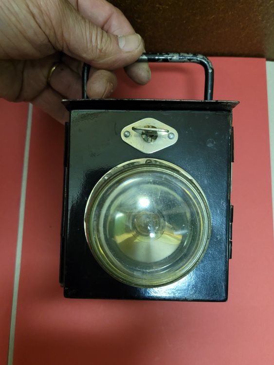 Vends lampe torche armée françase