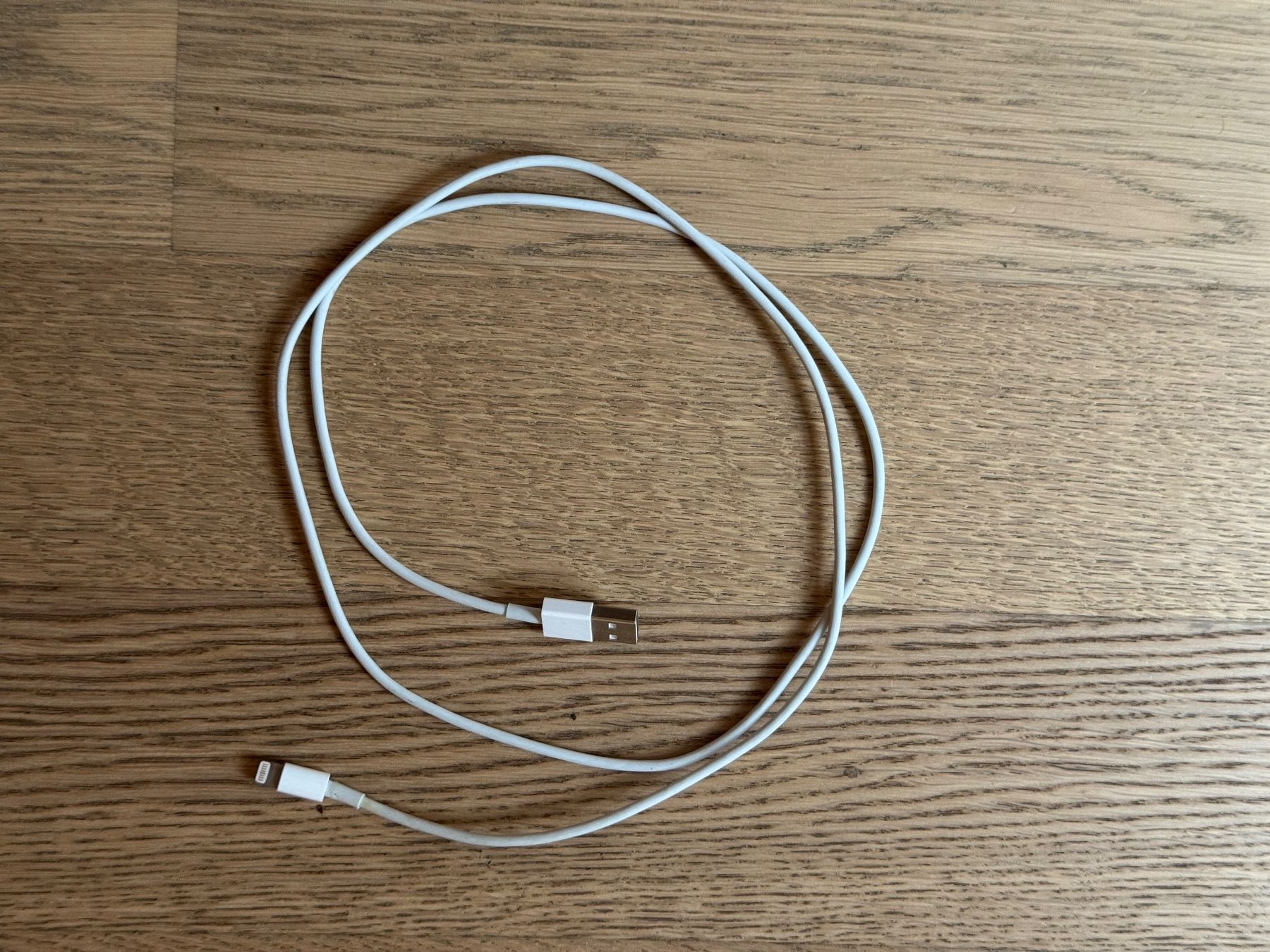 Apple Câbles: Apple Lightning Cable (USB-A to Lightning, 105 cm) – D'occasion à Zürich par van_k8pp 1