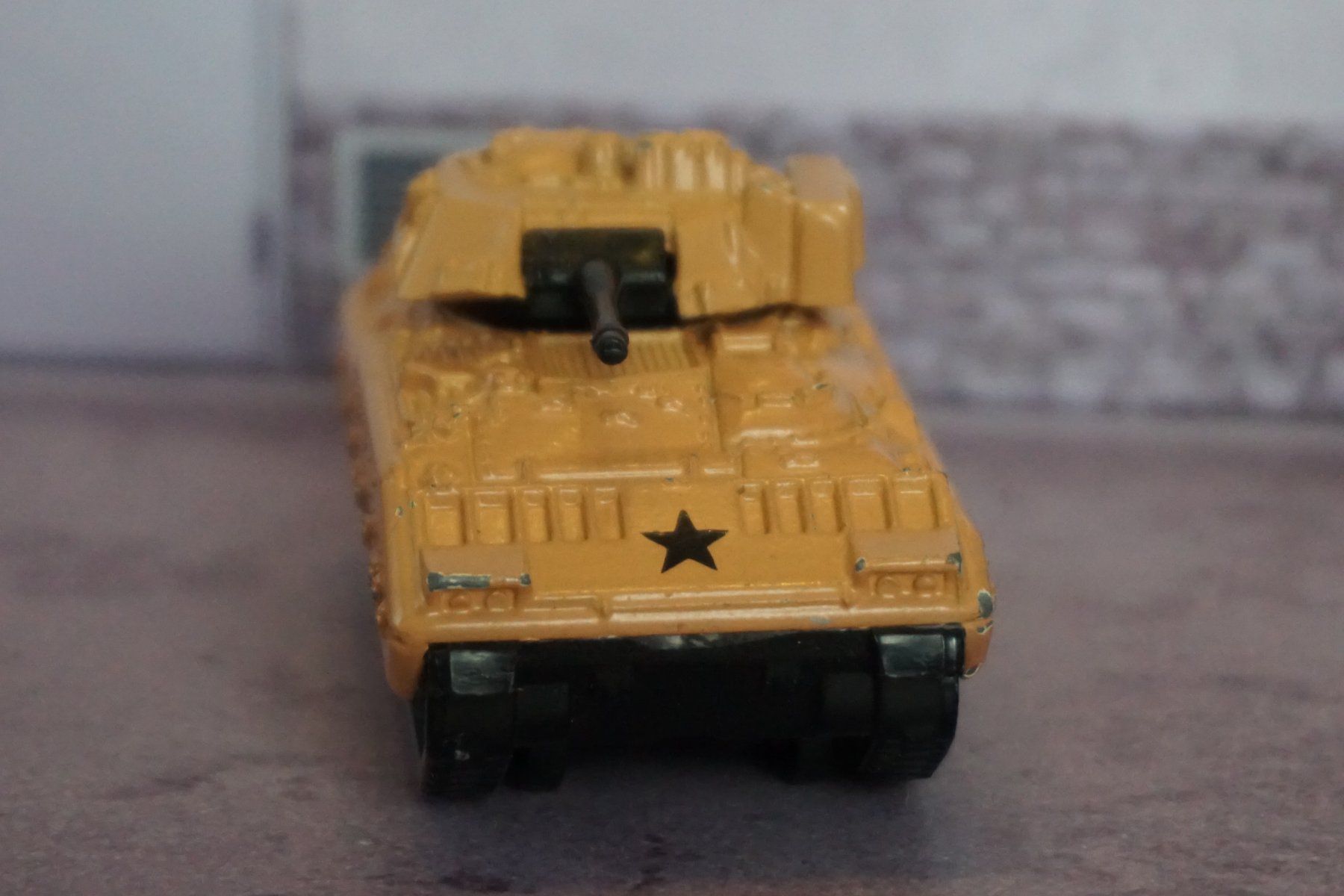 Matchbox Voitures modèles: Matchbox Bradley M2 Panzer COOL !!!!!!!!!!!!!!!!!!! – D'occasion à Reiden par Doppeldecker69 3