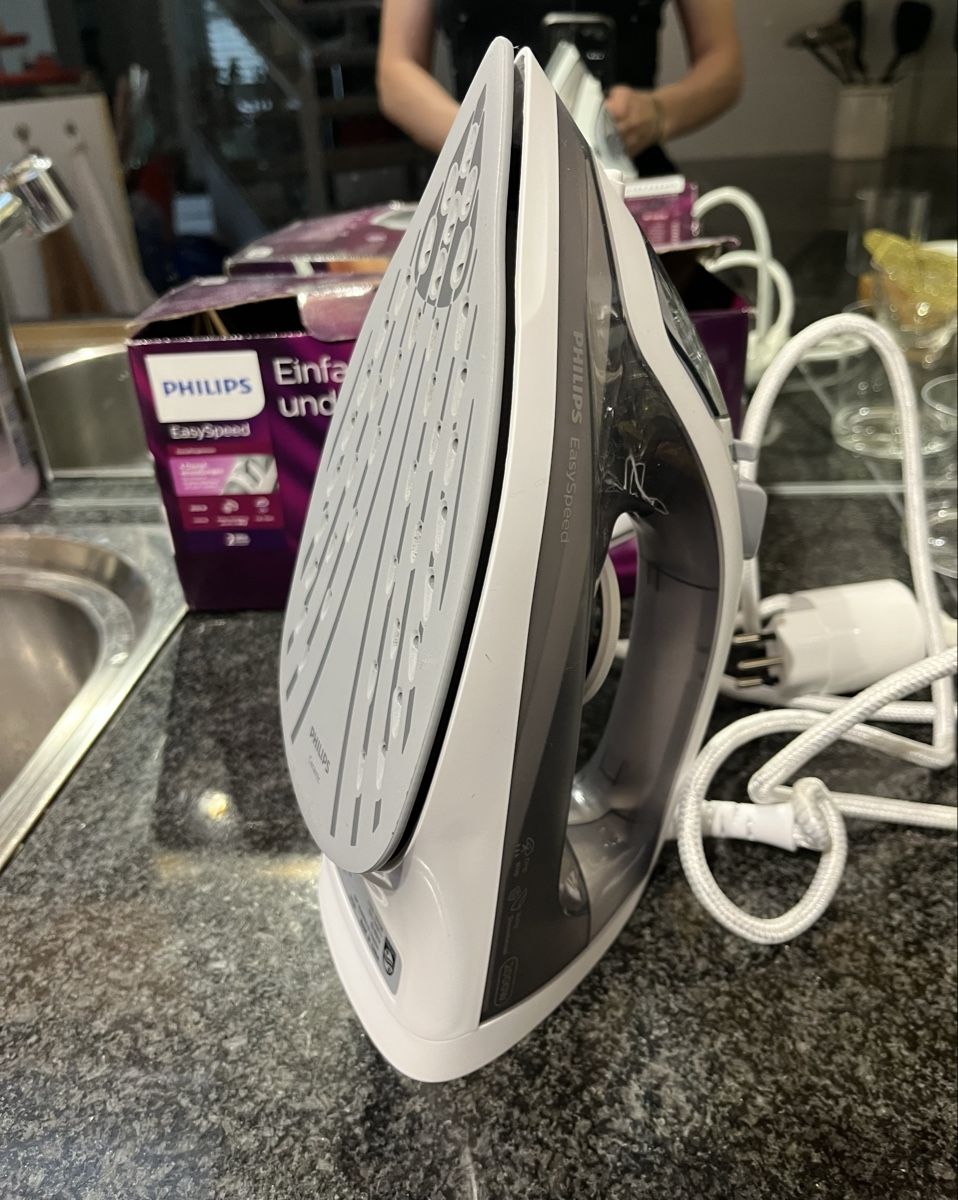 Philips Bügeleisen: Bügeleisen  – Gebraucht aus Zürich von jalexandra6 1