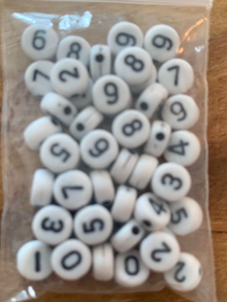 Perle (finte): Bastelperlen  Zahlen 0-9 weiss schwarz – Nuovo e nell'imballaggio originale da Geneve venduto da vane267