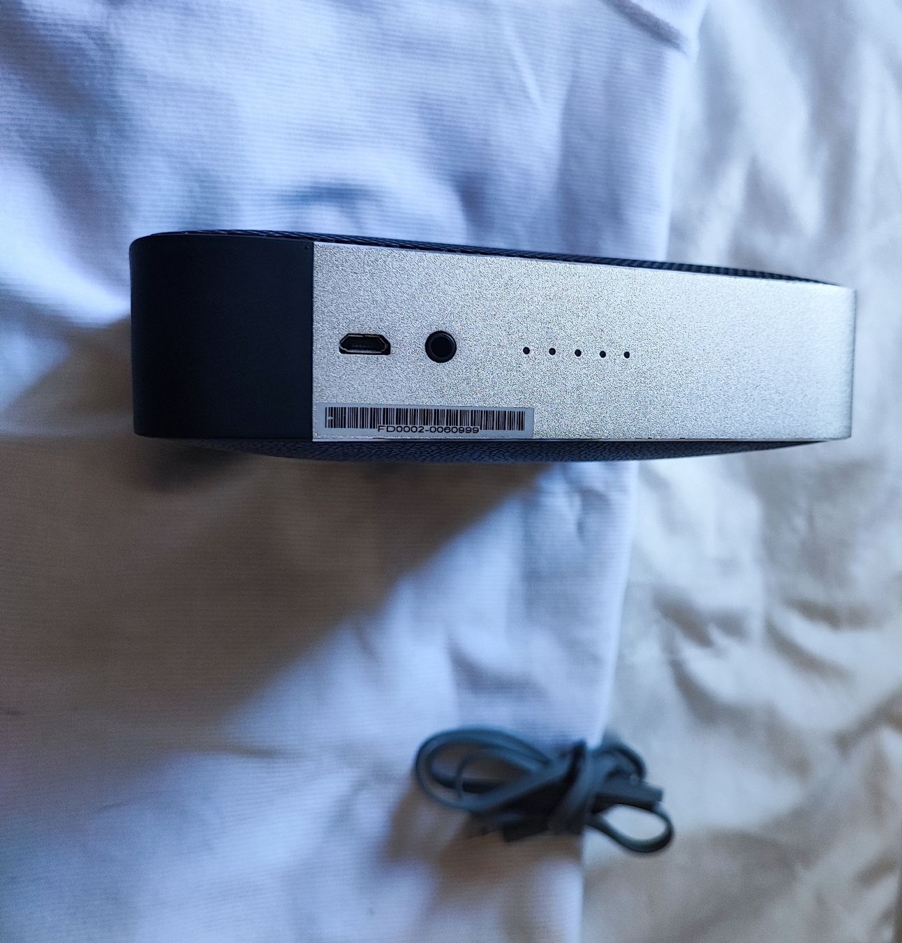 Harman-Kardon Casse acustiche: Harman Kardon Esquire tragbarer Bluetooth-Lautsprecher  – Usato da Zollikofen venduto da zar_j67f 4