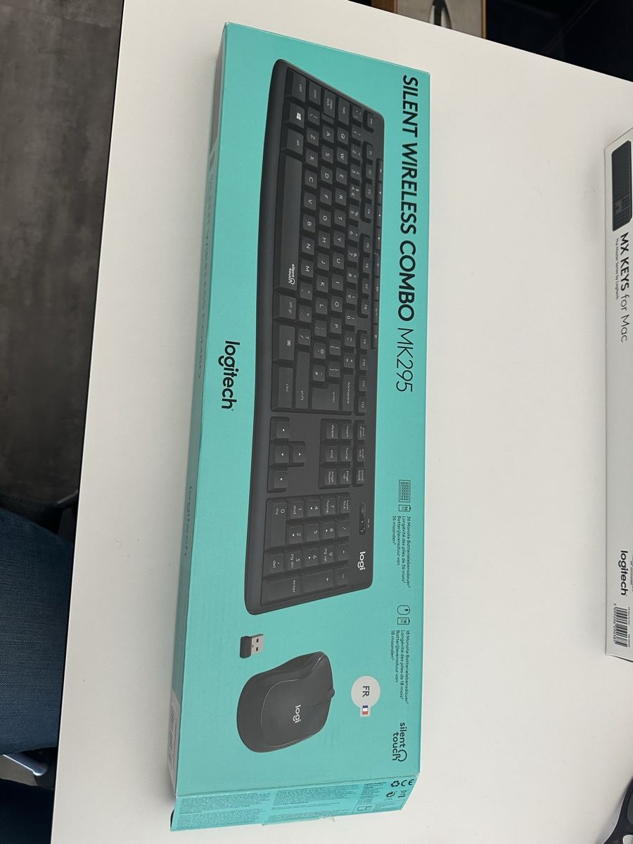 Logitech Tastiere: Logitech MK295: Kabelloses Tastatur-Maus-Set - FR version – Nuovo e nell'imballaggio originale da Muttenz venduto da Tschulietta_105