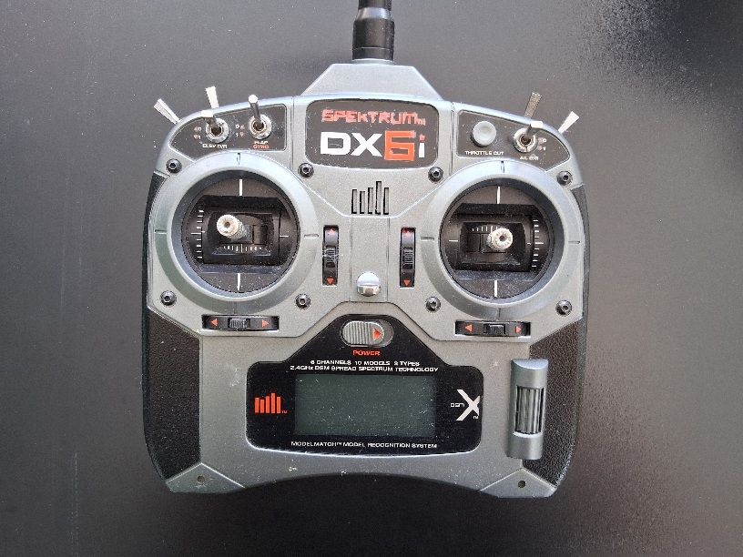 Spektrum Modellismo RC: Fernsteuerung Spektrum – Usato da Aeschi SO venduto da git_l8rn