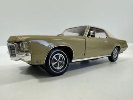 1969 Pontiac Grand Prix 1:18, gold-creme, limitiert, ERTL