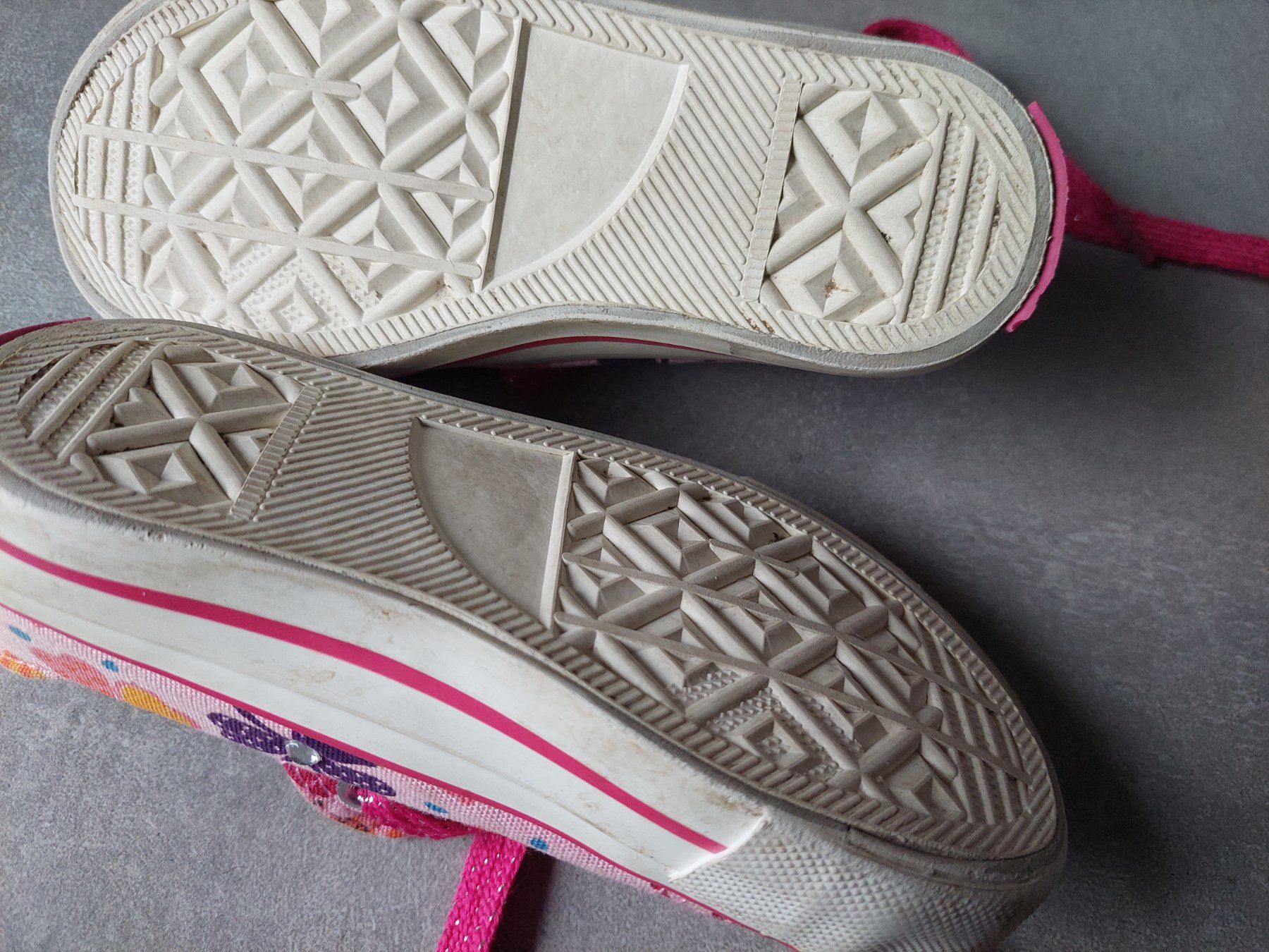 Scarpe per ragazze: Betty Boop Schuhe Grösse 26 – Usato da Wiesendangen venduto da troawus 2