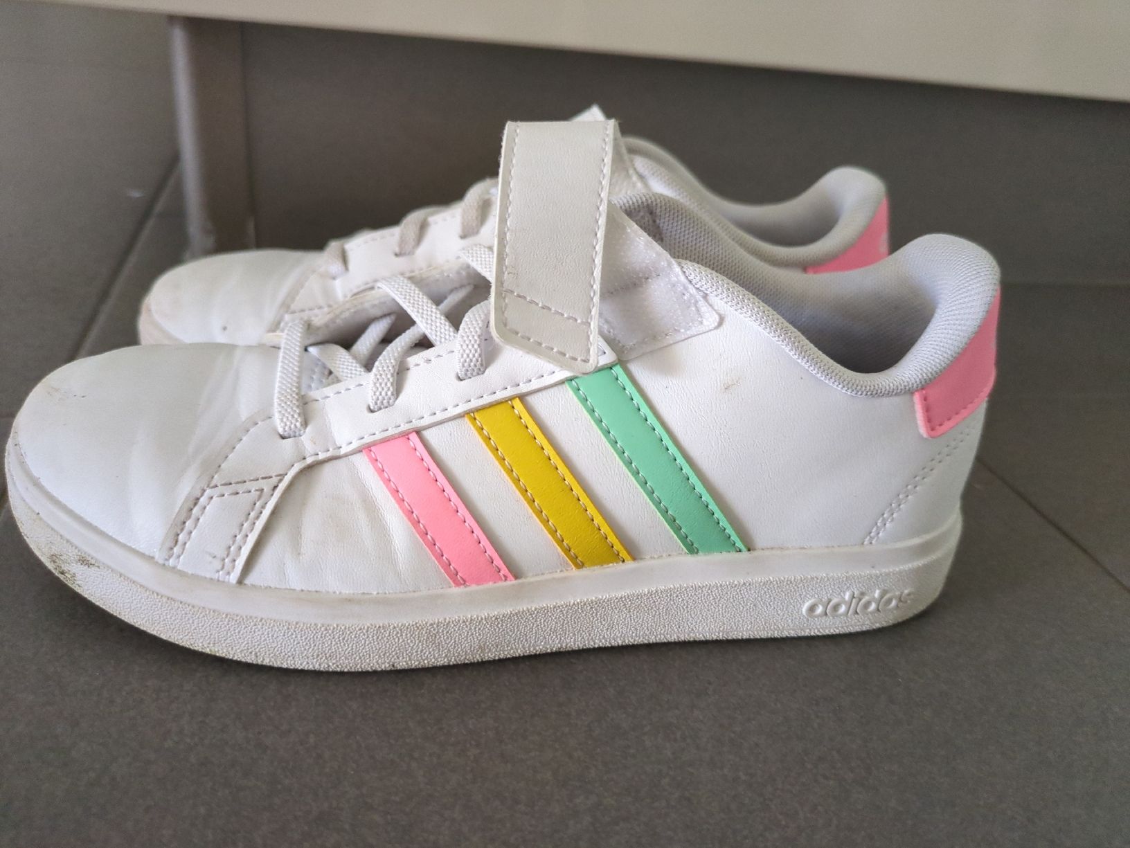 Adidas Chaussures hommes: adidas 35 – D'occasion à Ittigen par Flopom 1