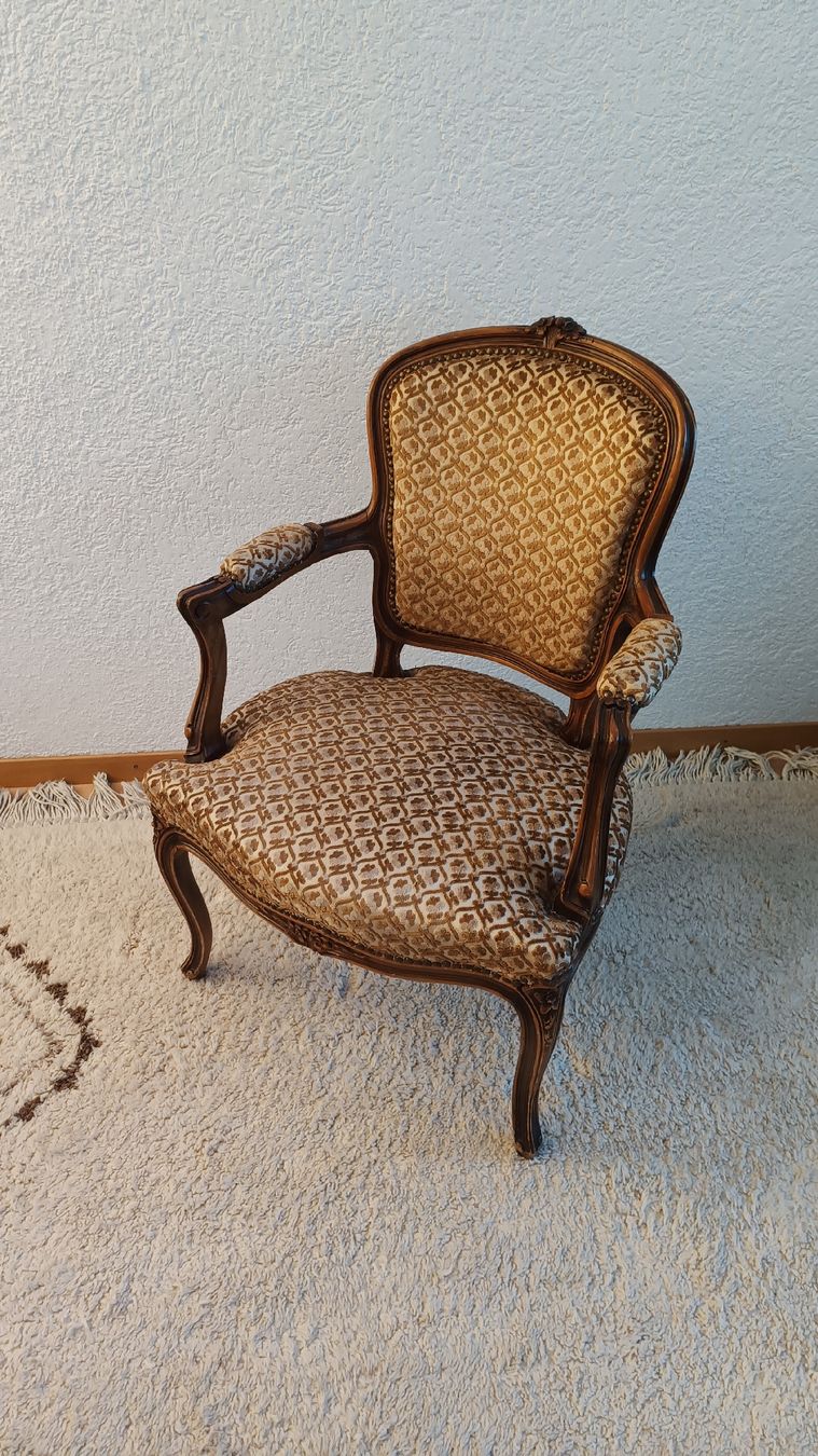 Sessel: Antiker Barock Sessel – Gebraucht aus Worb von aljady