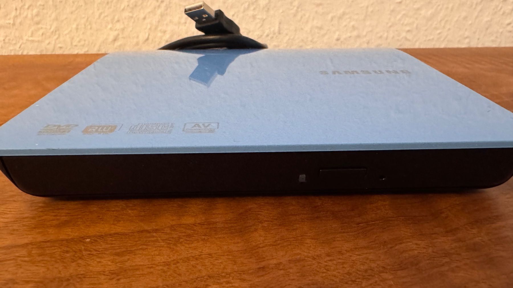 Samsung Lettore multimediale & Streamer: Samsung Portable DVD Writer Model SE-208 – Usato da Luzern venduto da serchon 2