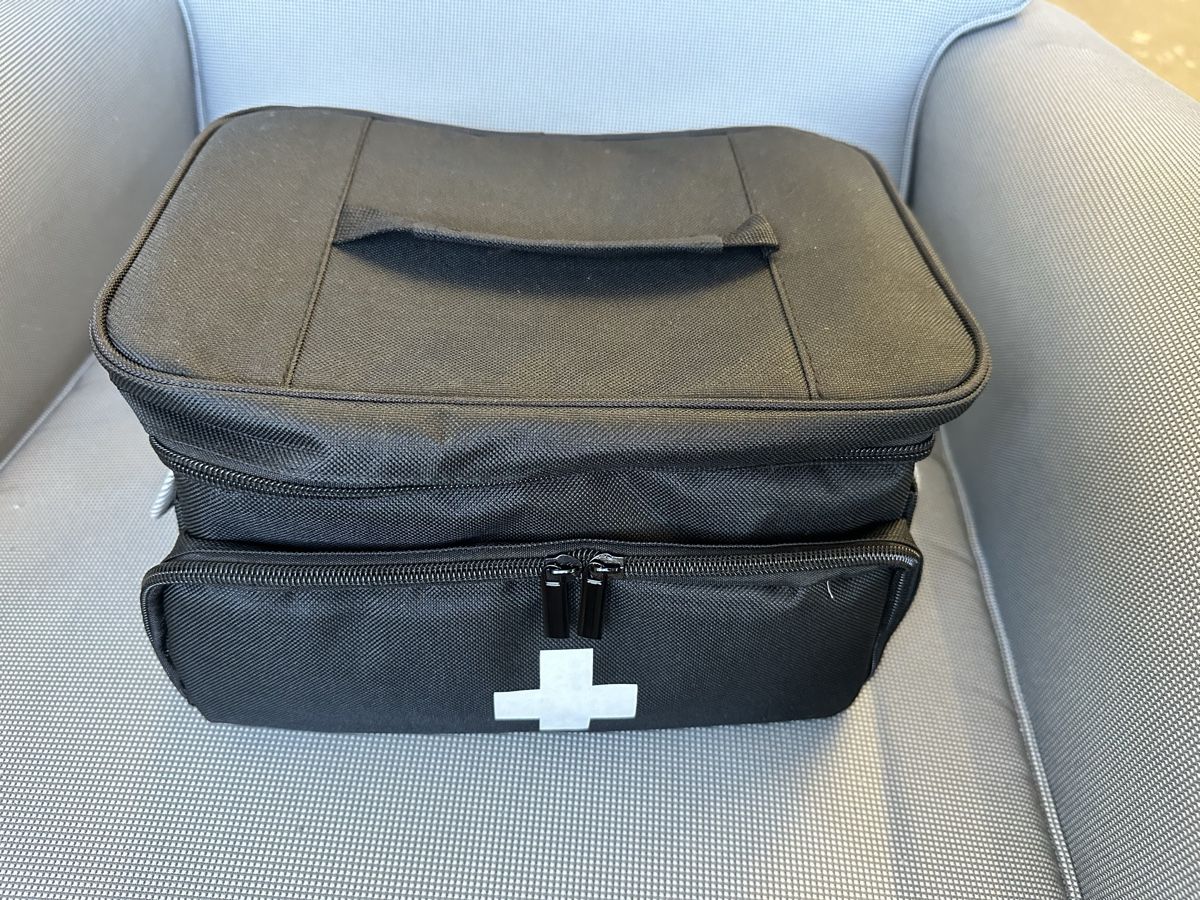 Borse: Erste-Hilfe-Tasche Neu – Nuovo e nell'imballaggio originale da Sevelen venduto da Stopglobal.