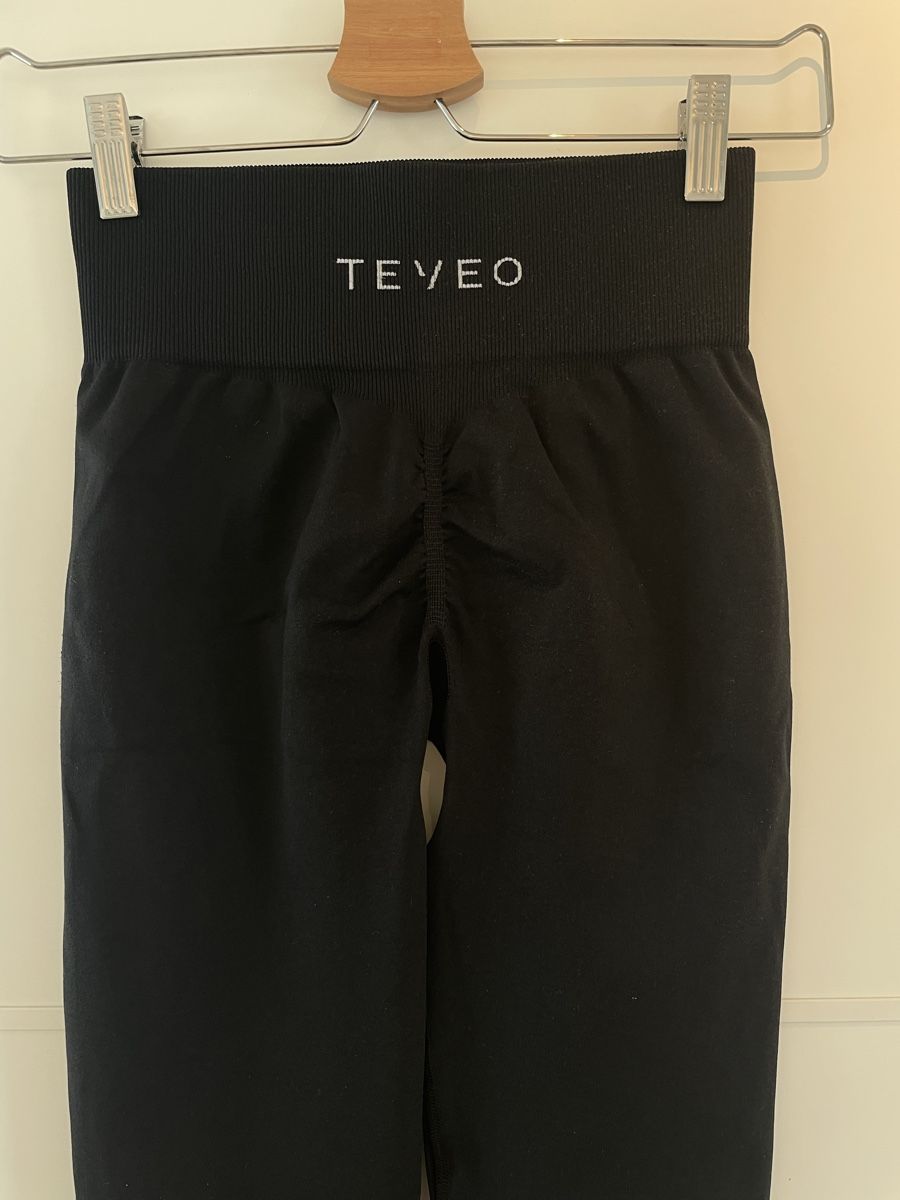 Teveo Leggings: Teveo Leggins mit Scrunch  – Usato da Fällanden venduto da hannah_bofinger