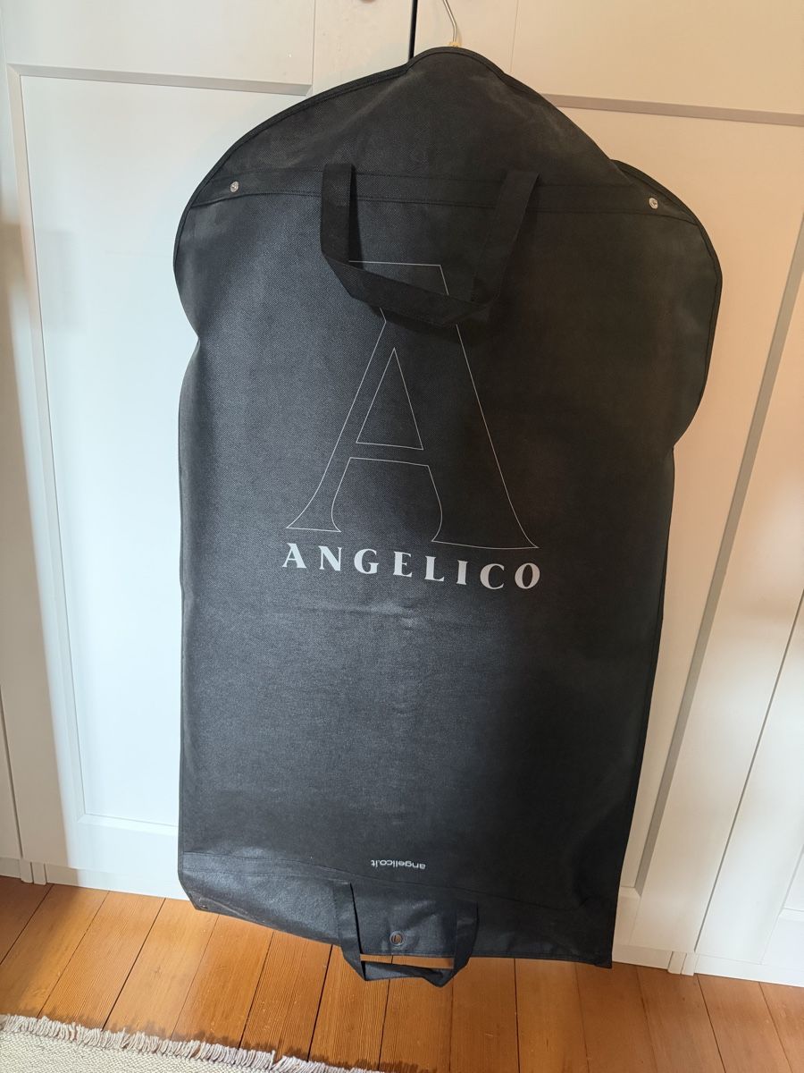 Completi: Angelico Suit Size - Size 50 - Navy - New – Nuovo (secondo la descrizione) da Vordemwald venduto da gerard.green 1