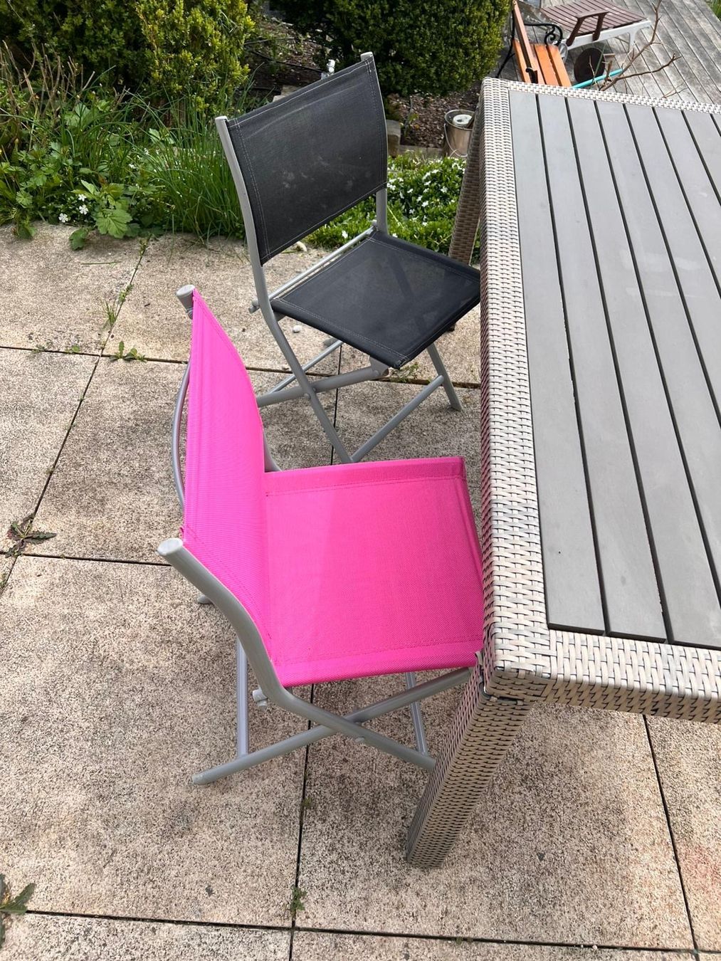 Set di tavolo e panche: Gartentisch und 4 Stühle – Usato da Olsberg venduto da her_9hvs 1
