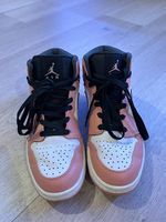 Air Jordan 1 Mid Rosa