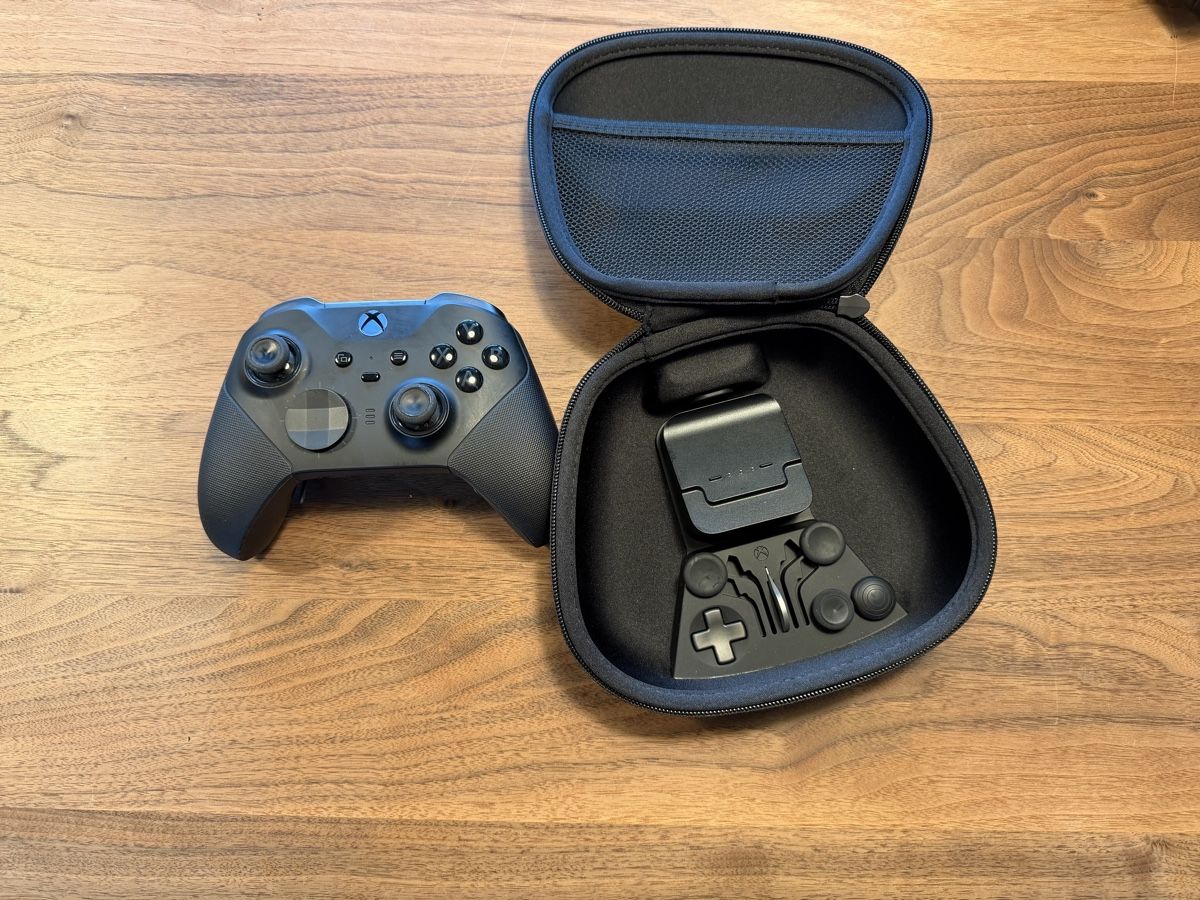 Steuerung: Xbox Elite Wireless Controller Series 2 inkl. Etui – Gebraucht aus Sarnen von KcinPf