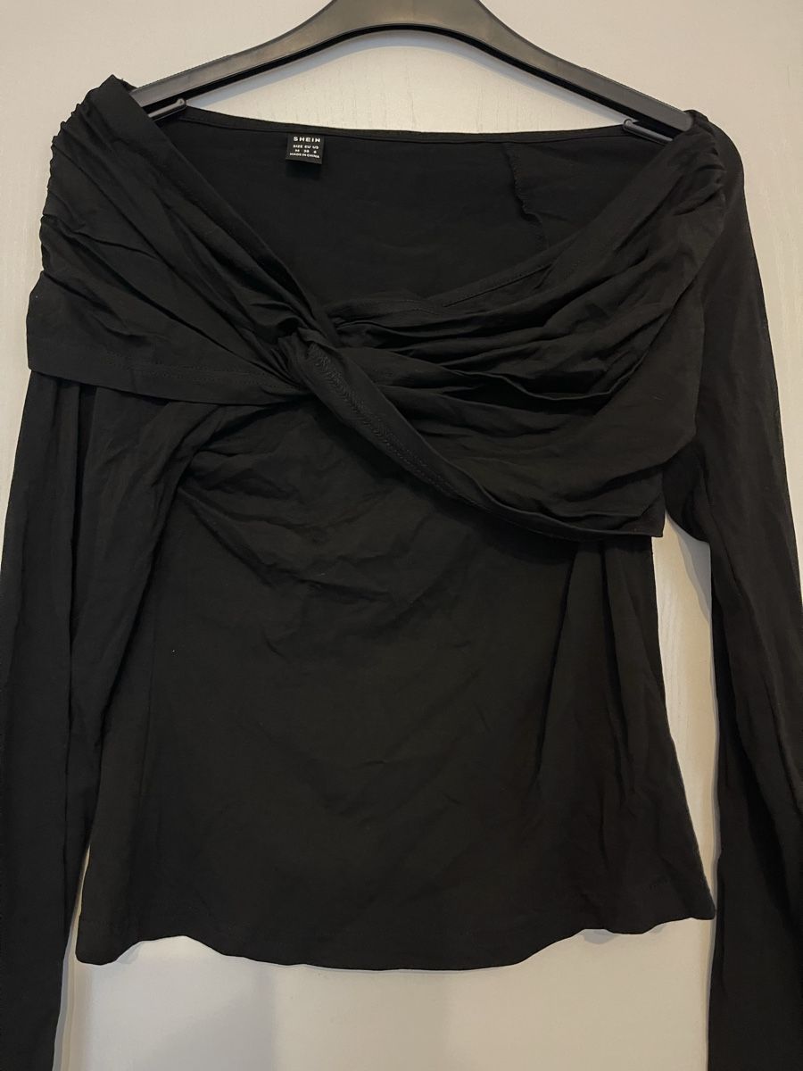 Shein Maglioni & Felpe: Schickes, schwarzes Langarmshirt Grösse M – Usato da Bremgarten AG venduto da arl_8nbf 1