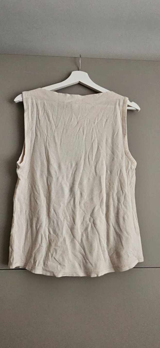 Calida Top: Hübsches Clida Top, beige, Rippenstrick – Usato da Birmensdorf ZH venduto da ele_mf8v 1