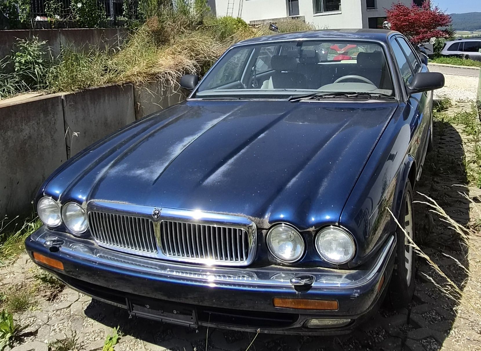 Jaguar Autos: Jaguar XJ6.                   Ersatzteile oder Export – Defekt aus Burg im Leimental von hafnerfamilie