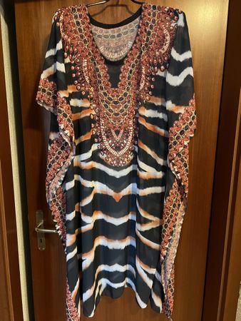 Jolie robe orientale ou plage L/XL, neuf