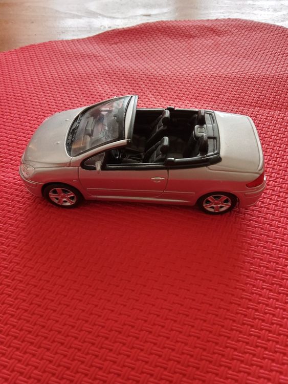 Peugeot 307 CC (2003 – 2009), pour rouler à ciel ouvert en famille, dès 2 800