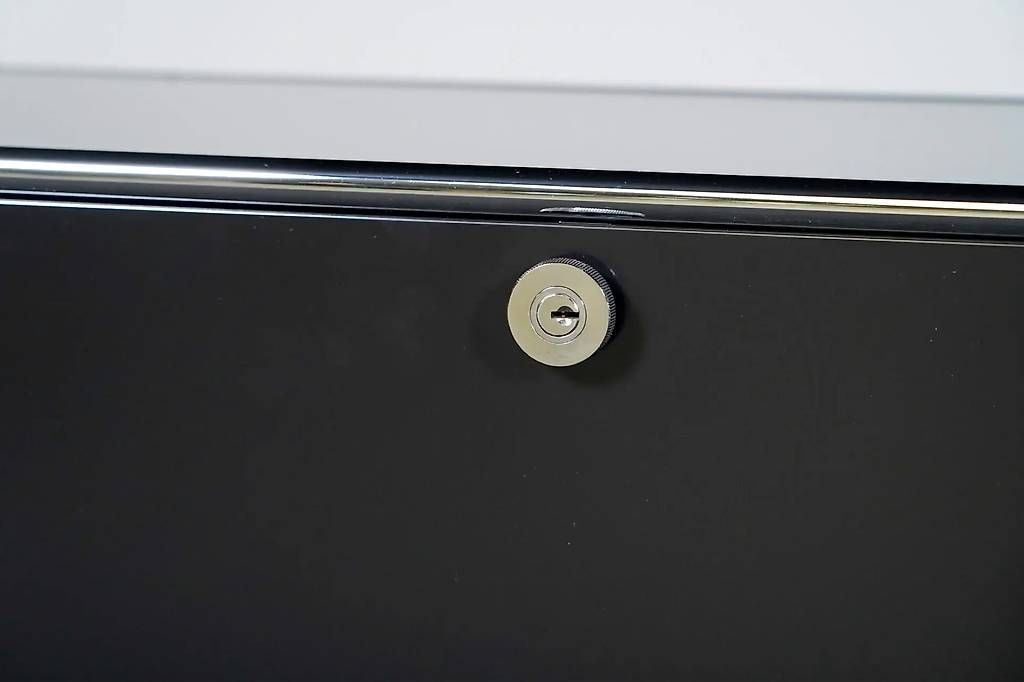 Regale: USM Haller Sideboard 2x2 - schwarz – Gebraucht aus Zürich von nik_7nmg 1