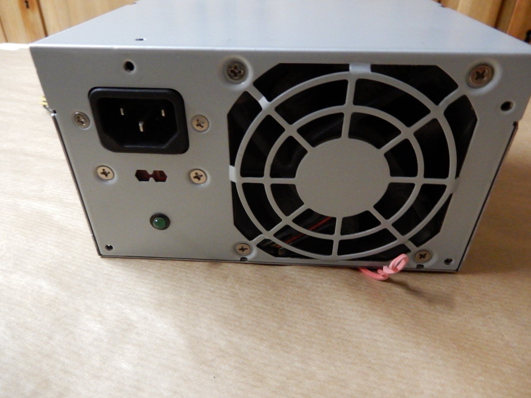 Componenti elettronici: Liteon Model 6351-2  PC Power Gerät – Usato da Worben venduto da MaKo3252 3