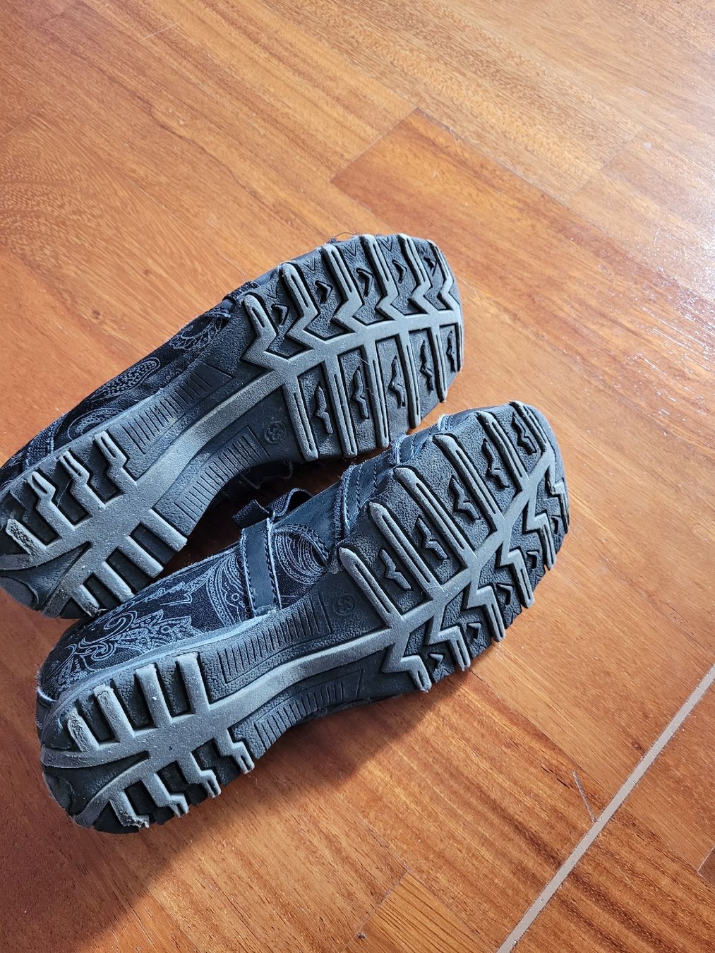 Scarpe per ragazze: Schuhpaket Mädchen Gr. 31, 32, 33 – Usato da Erlinsbach SO venduto da Elso72 2