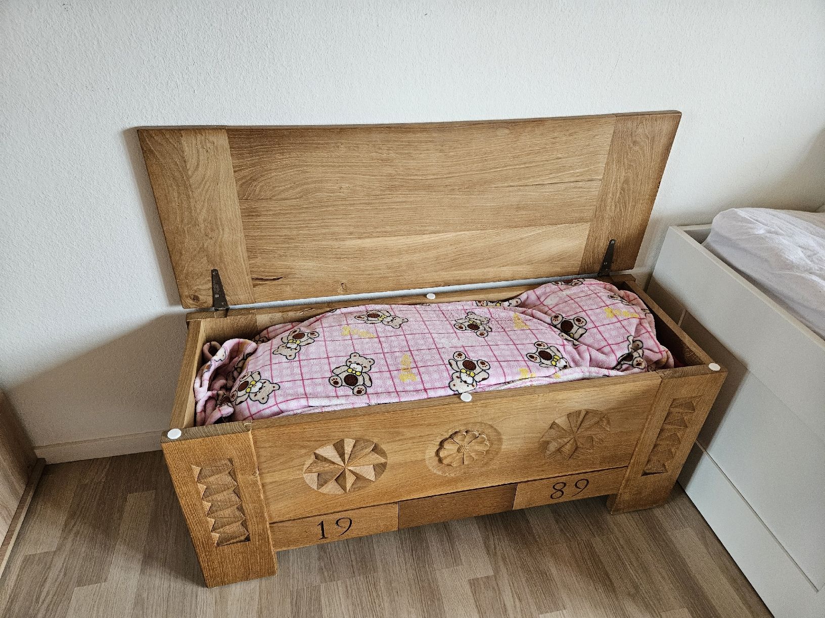 Cassapanche: Vintage Holztruhe – Usato da Jona venduto da vik_j6r6 9