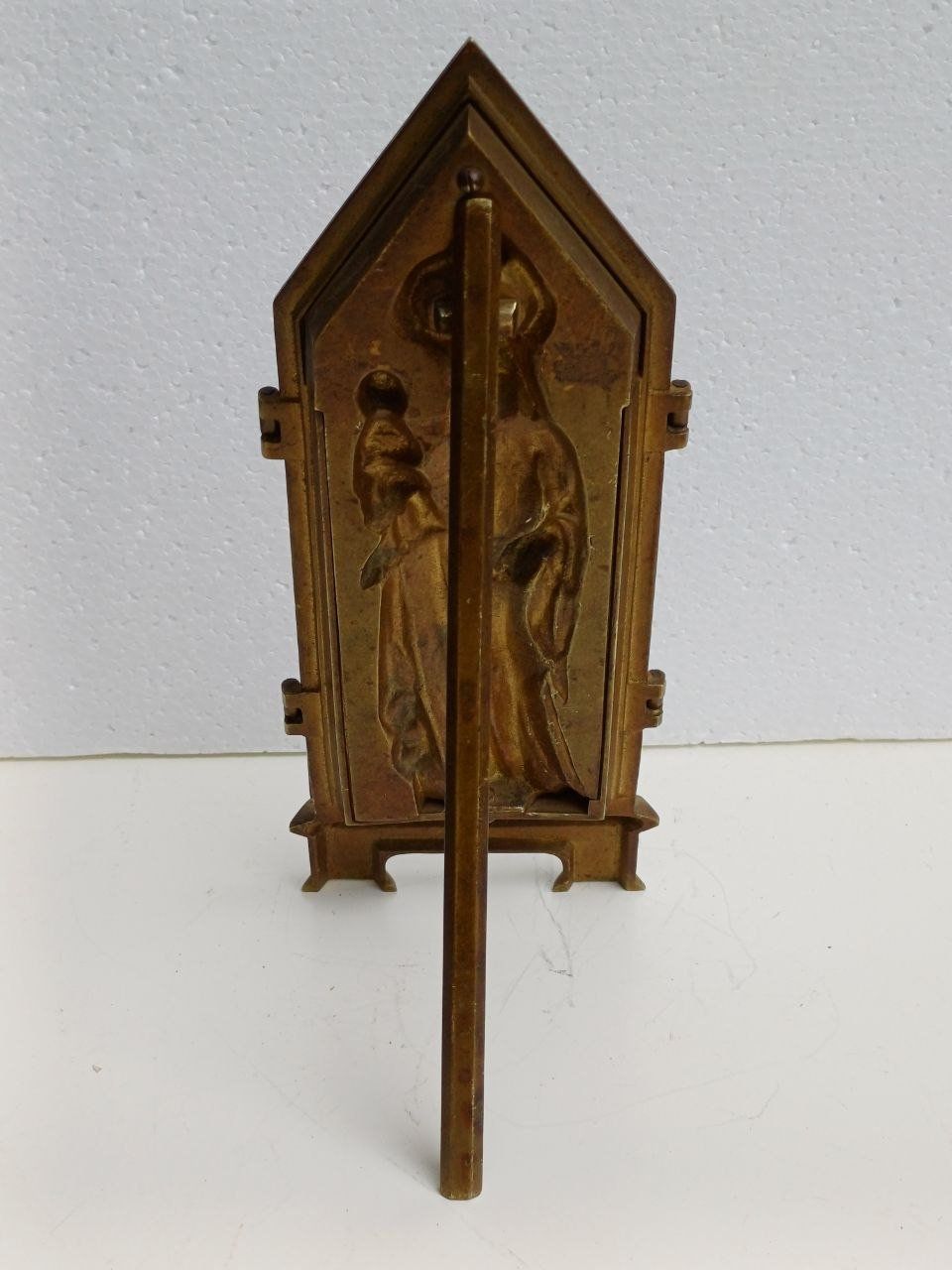 Skulpturen & Statuen: Klappbares Triptychon aus Bronze – Gebraucht aus Bern von Yunkom 6