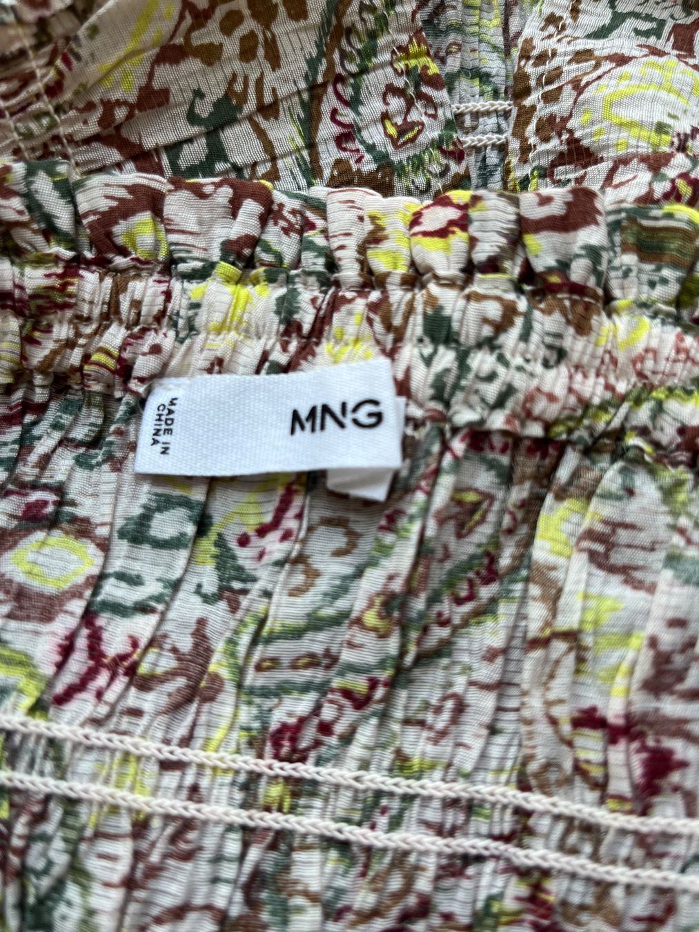 Mango Top: MANGO TOP mit Blumenmuster - neu - – Nuovo (secondo la descrizione) da Jona venduto da vanessasupermarket20 7