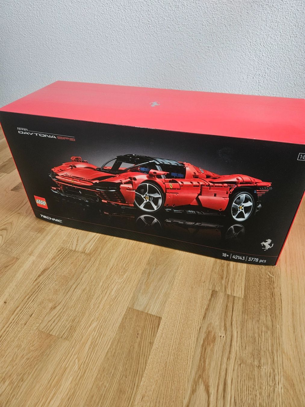 Lego Baukästen: Lego Technic Ferrari Daytona 42143 – Gebraucht aus Rüti ZH von Komperdell 6