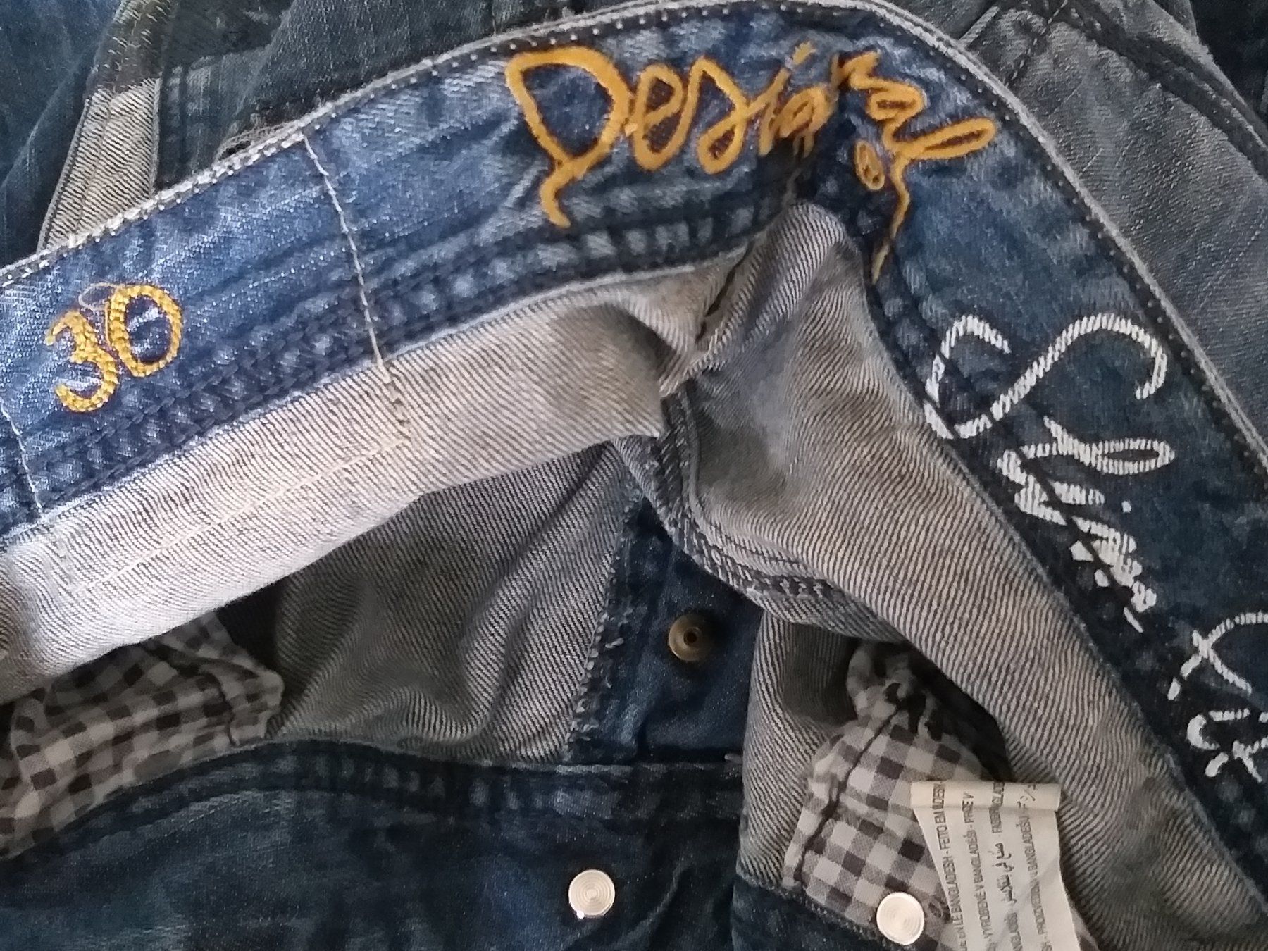 Desigual Jeans: DESIGUAL Jeans SLIM FIT taille / Grosse W30 – Usato da Cossonay-ville venduto da Super-Price-Quality 9