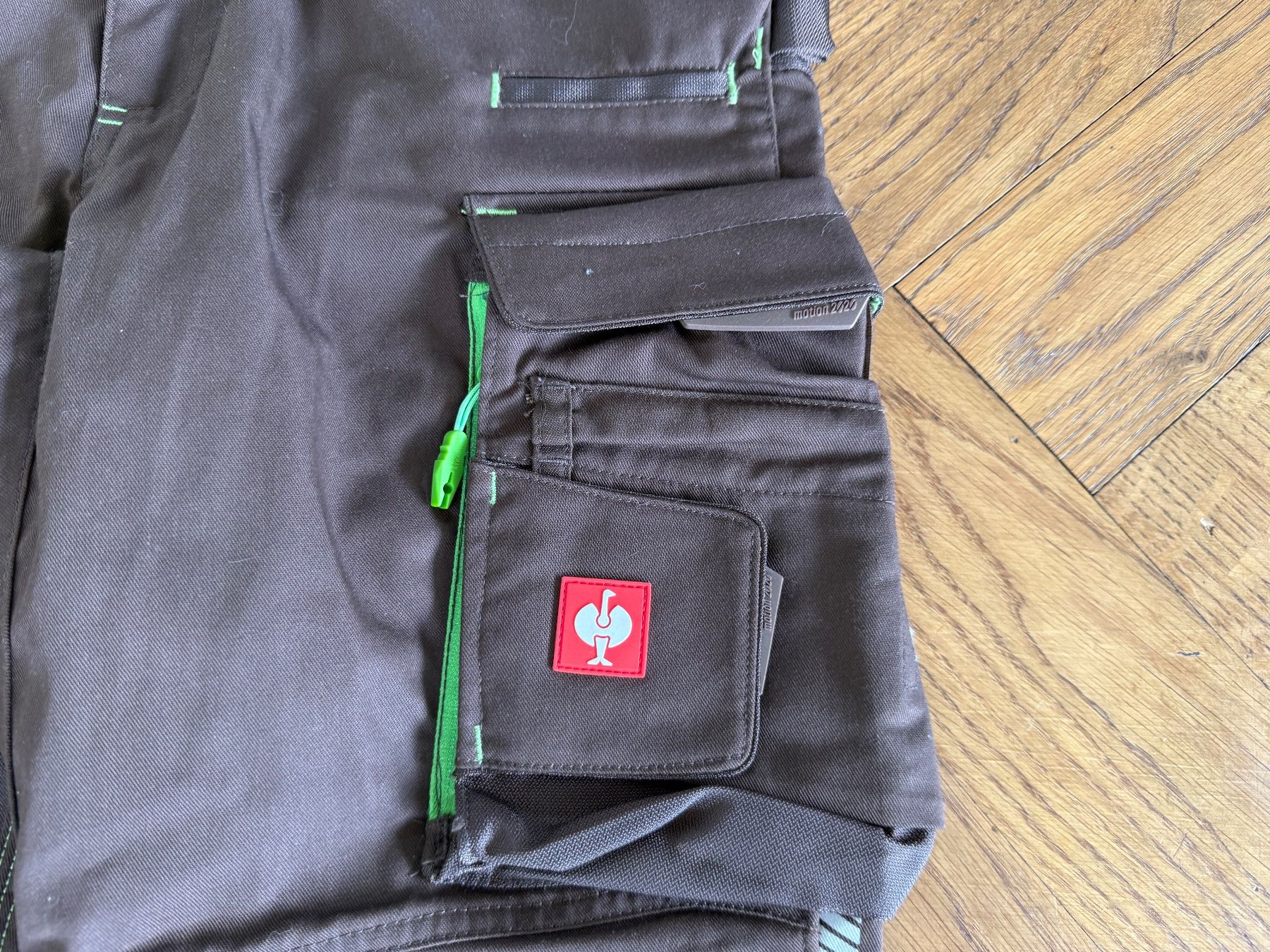 Engelbert Strauss Pantaloni: NEU Engelbert Strauss Hose Größe 44 Herren Motion – Nuovo (secondo la descrizione) da Ennetbaden venduto da mapa05 2