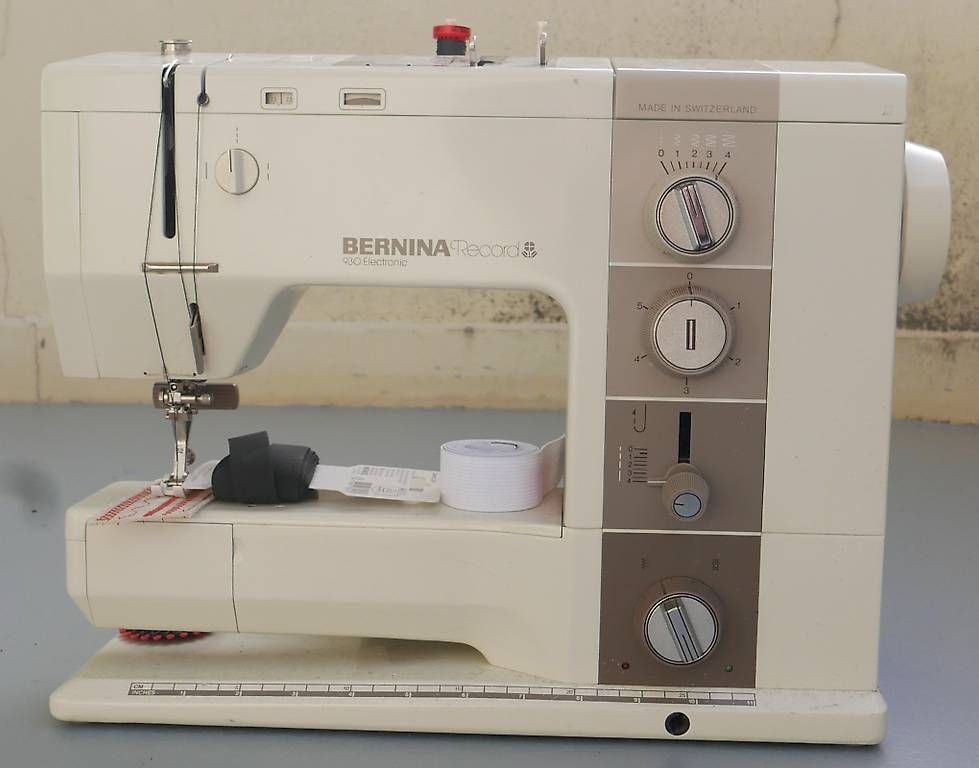 Machines à coudre: Bernina 930 Record Electronic – D'occasion à Neuchâtel par Kropotkine 2