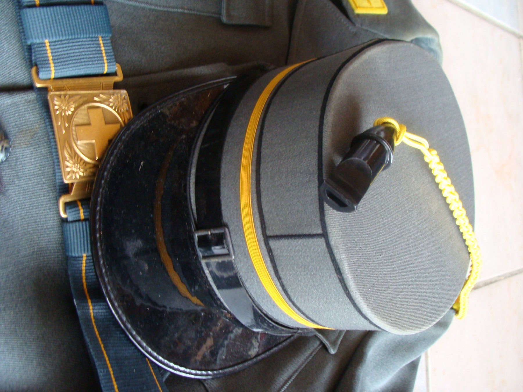 Schweizer Armee Uniformen: Complet de major cycliste. – Gebraucht aus Cuarny von hen_g7hn 7