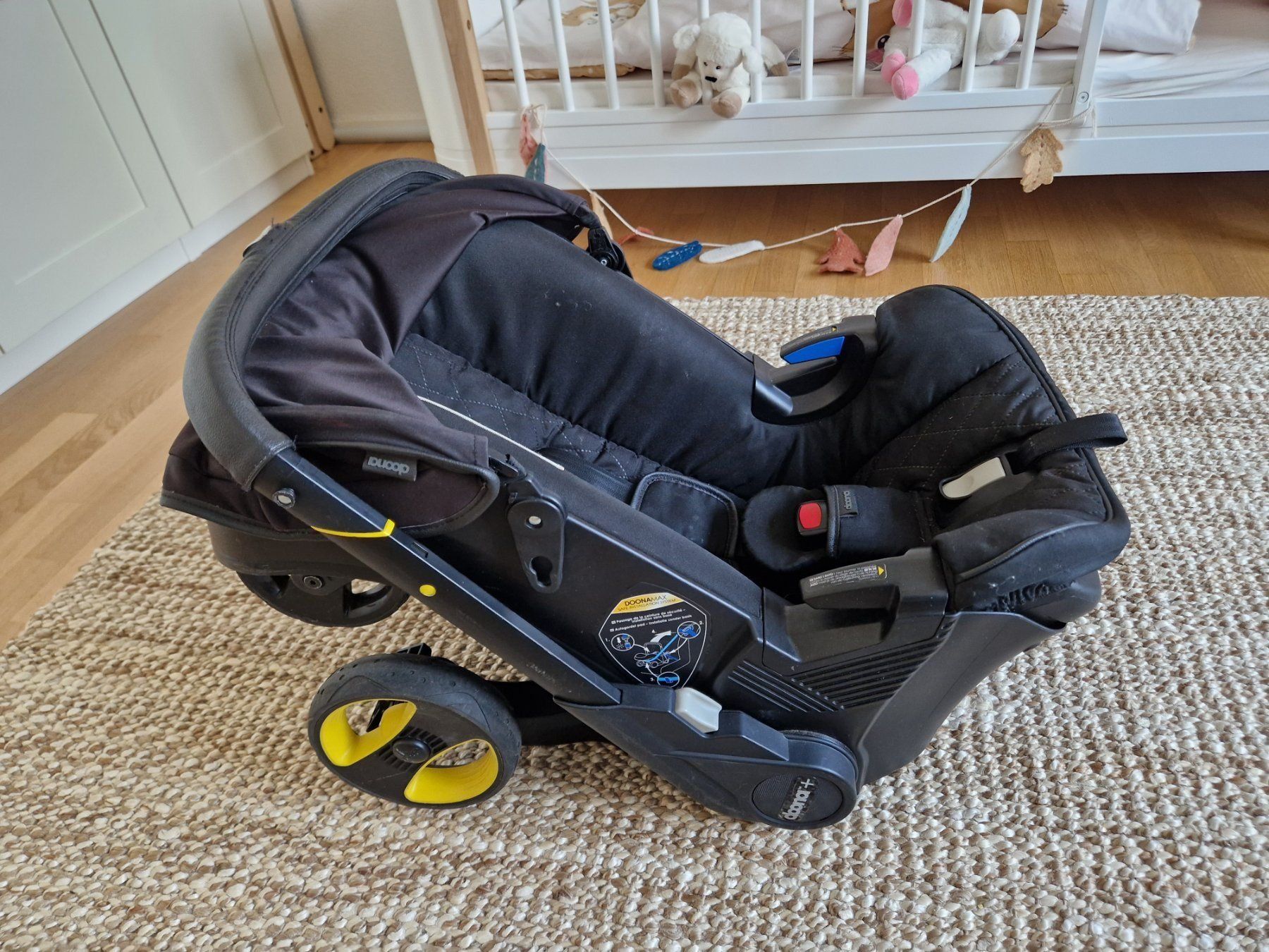 Doona Auto-Kindersitze: Babyschale Doona i Nitro Black inkl. Autostation – Gebraucht aus Küsnacht ZH von gmd243 5
